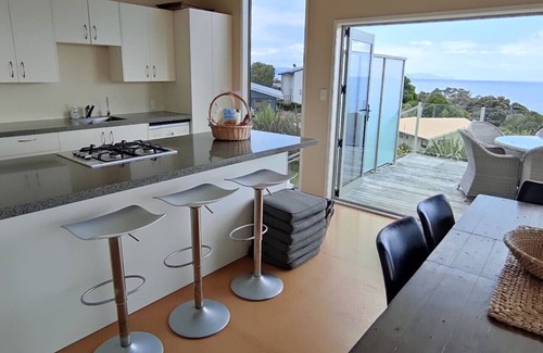Coromandel Peninsula Casa | The Wow House - Stunning Kuaotunu Beach & Pacific Ocean Views
