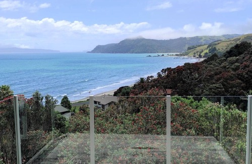 Coromandel Peninsula Casa | The Wow House - Stunning Kuaotunu Beach & Pacific Ocean Views