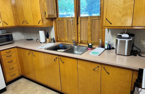 Lincoln Casa | The Wren House: A quiet house nestled in northeast Lincoln.