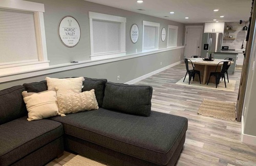 Farr West Casa | The Wright Retreat- Private Entry w/ Sauna & Hot Tub