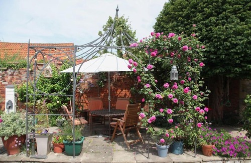 Folkingham Apartamento | The Writer's Studio (stylish garden guesthouse)