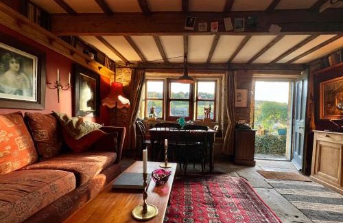 Holmfirth Casa | The Writers Cottage - Intriguing & Romantic