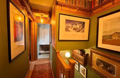 Holmfirth Casa | The Writers Cottage - Intriguing & Romantic