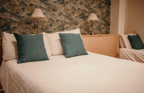 Eaton Mascott Hotel | The Wroxeter Hotel