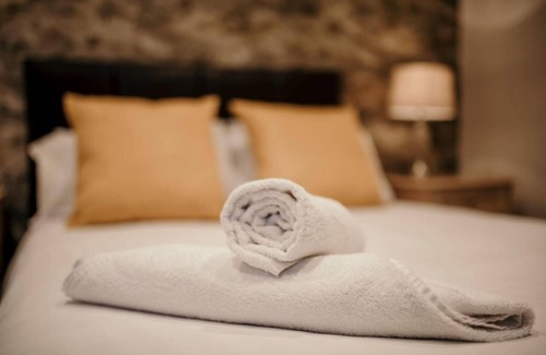 Eaton Mascott Hotel | The Wroxeter Hotel