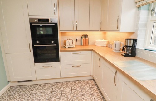 Bamburgh Cabaña | THE WYND, family friendly, country holiday cottage in Bamburgh