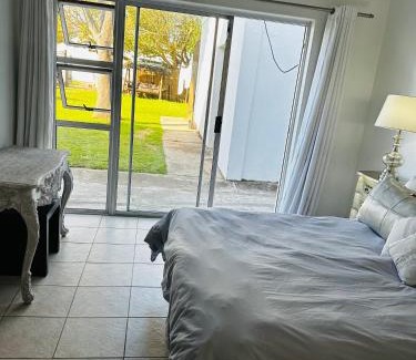 Humewood Casa | The Wynford Lodge