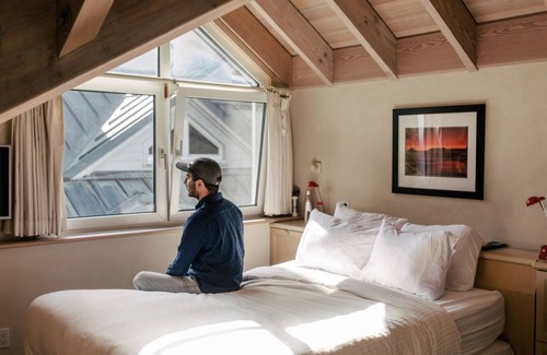 Tofino Casa | The Yacht House, Tofino B.C.