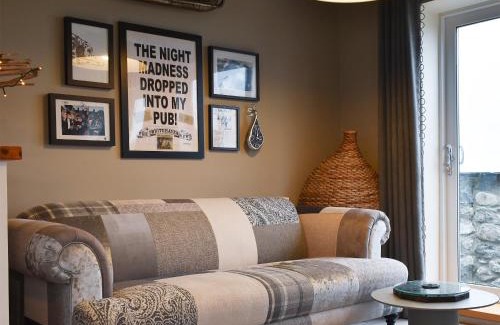 Dinas Casa | The Yard Beach Retreat - Uk43652