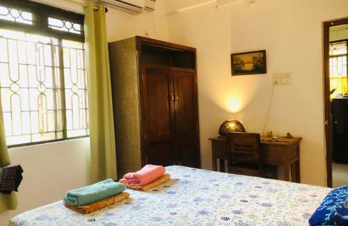 Mandrem Casa | The YelloMello HomeStay 1BHK fast Wi-Fi AC Pet-Friendly