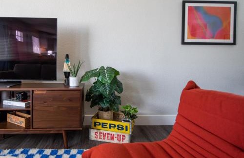 Berkley Casa | The Yellow Door - Mid Century Design & Comfort
