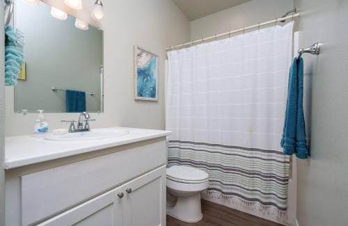 Rockport Casa | The Yellow Getaway - Community Pool