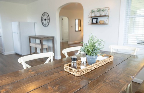 Quarryville Cabaña | The Yellow House :Buggies Clip-Clop By