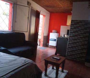 Treinta y Tres Apartamento | the yellow house