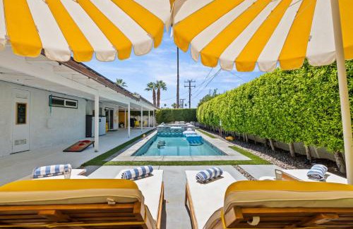 Palm Springs Casa | The Yellow Retreat