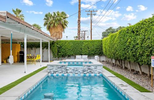 Palm Springs Casa | The Yellow Retreat