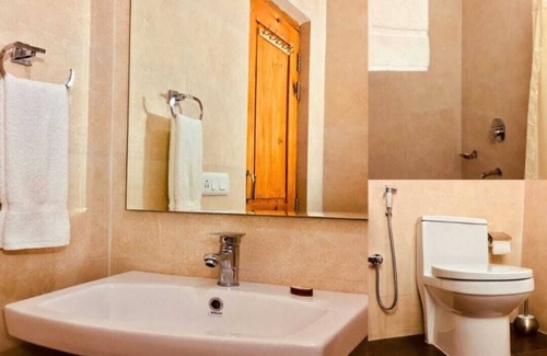 Bashisht Hotel | The Yellow Room- Soulful Abodes