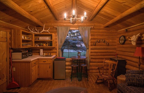 Dubois Cabina | The Yellowstone Cabin