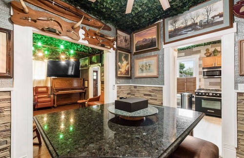 Old North Columbus Casa | The Yellowstone - Private Home Near OSU