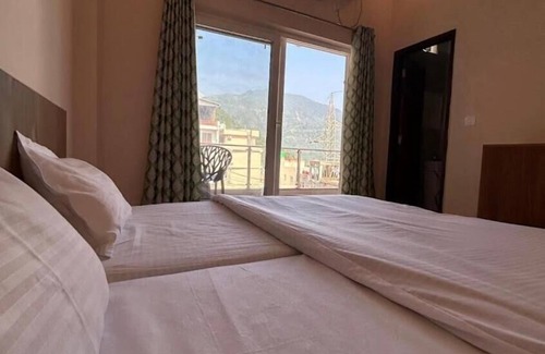 Tapovan Hotel | The Yoga Oasis