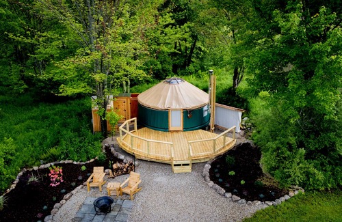 Deerfield Cabina | The Yurt at Echo Hill Farm