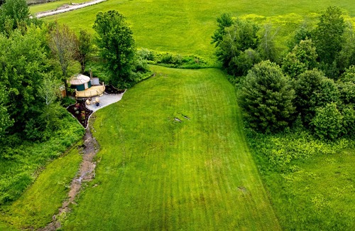 Deerfield Cabina | The Yurt at Echo Hill Farm