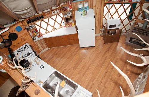 Cedaredge Cabina | El YURTA al excéntrico Ranch