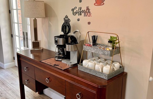 Goldman Casa | The Zion House - Charming Historic Home Perfect for Family Vacations and Events