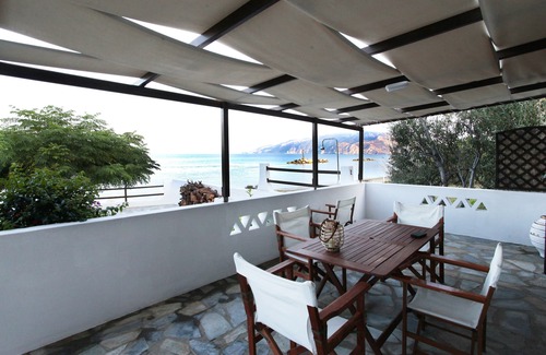 Skiros Casa | "TheaHouse In Skyros"