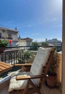 Kalamaria Apartamento | TheAretsouPlace, Luxury Apartment in Kalamaria, 200m from the Sea with Parking