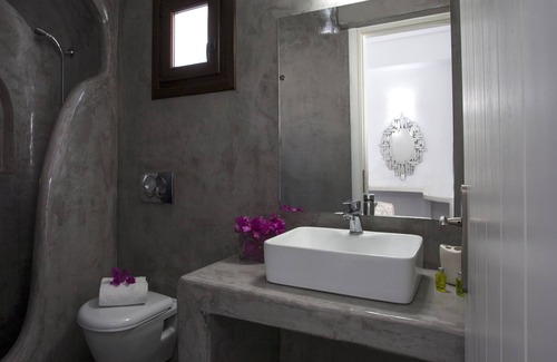 Perissa Hotel | TheArtemis - Perissa Hotel