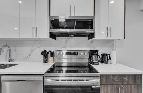 Southeast Calgary Apartamento | TheCozyNest