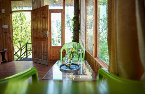 Banjar Apartamento | TheCozynest Duplex Treehouse in the hills