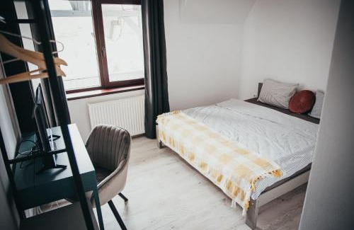 Livezile Casa | Theia's Garden