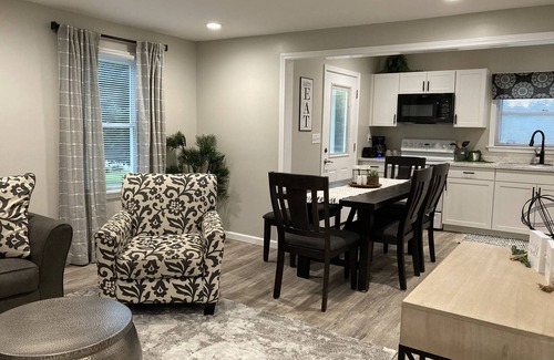 Mammoth Casa | Thelma's Place is a cozy, three bedroom house, newly remodeled