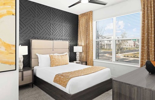 Florida Center Hotel | Themed Retreat with Private Pool, Resort Perks & Family Fun Features