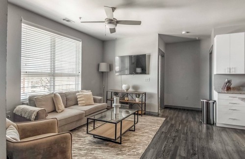 University District Apartamento | TheNine 4BD 3 - Cuatro Habitaciones Piso, Capacidad 8