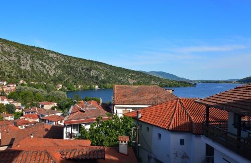 Kastoria Apartamento | Theo Studio Lake View Escape