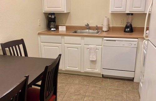 Branson Complejo | There's no such thing as TOO MUCH SPACE! 3BDR/3BA/3 Kitchens/3 Living Rooms