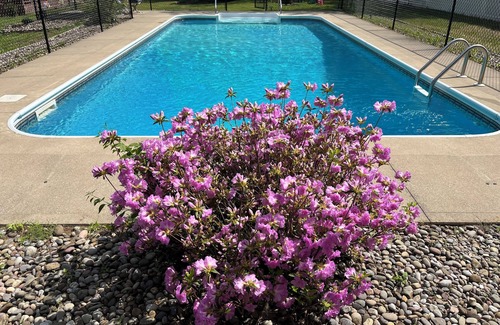 Queensbury Casa | There’s no place like HOME in Queensbury, NY