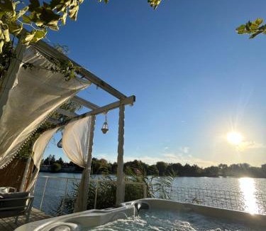 Corbeanca Villa | Therme - Corbeanca by The Lake Luxury Villa
