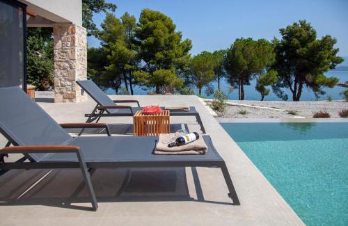 Amfilochia Villa | Theros Estate