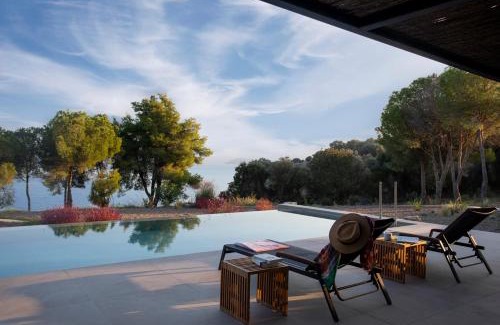 Amfilochia Villa | Theros Estate