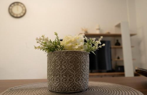 Ampelokipoi-Menemeni Apartamento | Thessaloniki Luxe Suite, Achilles' Private Getaway