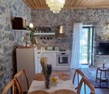 Trikolonoi Apartamento | Theta Guesthouse