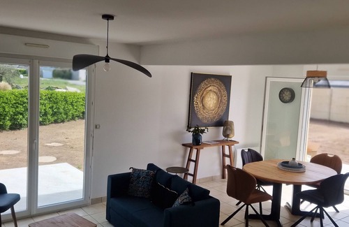Cleder Casa | THEVEN MOR, house 700 m from Amiets beach, enclosed garden