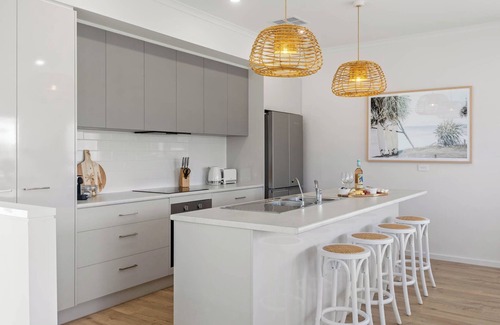 Hayborough Casa | Third Avenue Beach House