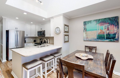 Atlantic Beach Condominio | Third-Floor, Oceanfront Condo with Excellent View, Balconies, WiFi & Shared Pool