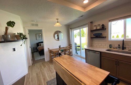 Nampa Casa | This 3-bedroom home is a hotspot for events, weddings and The Ford Idaho Center!