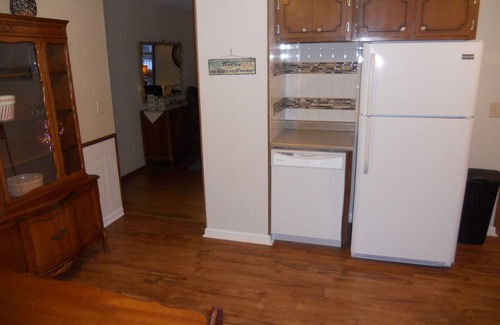 Rockford Casa | Esta casa de 4 dormitorios con una gran sala de juegos se encuentra cerca de tiendas y restaurantes
